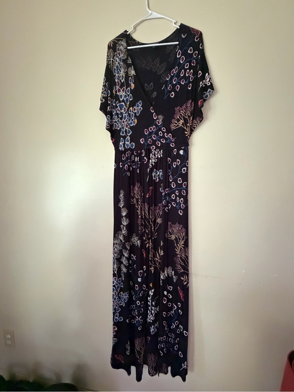 Express Black Floral V-Neck Maxi Dress with Multicolor Print